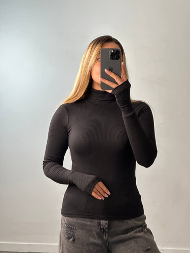 بلیز یقه گرد اسکی فینگردار